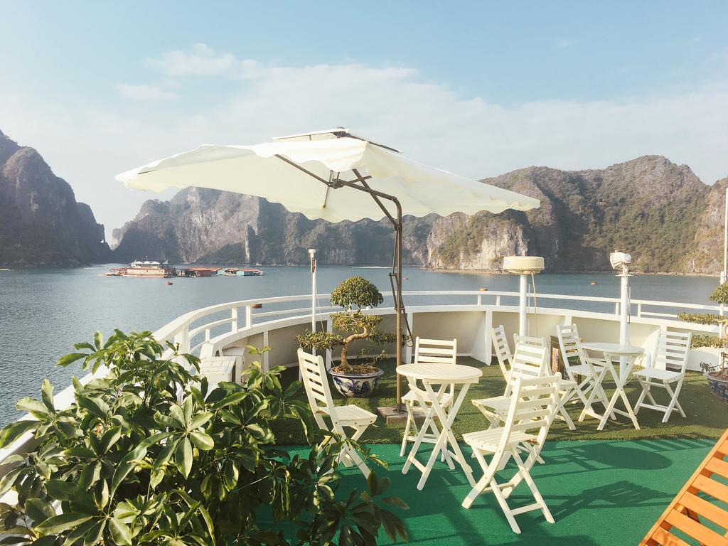 Hotel Alisa Cruise Halong Ha Long Esterno foto